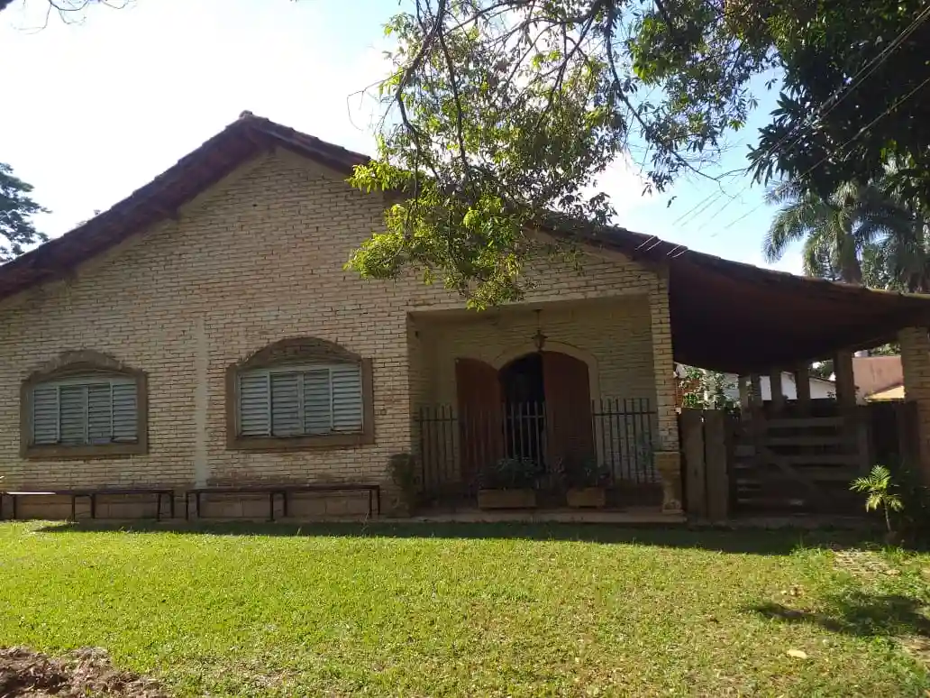 Chácara / Sítio / Fazenda no Chácaras Recanto de Alá — foto 1