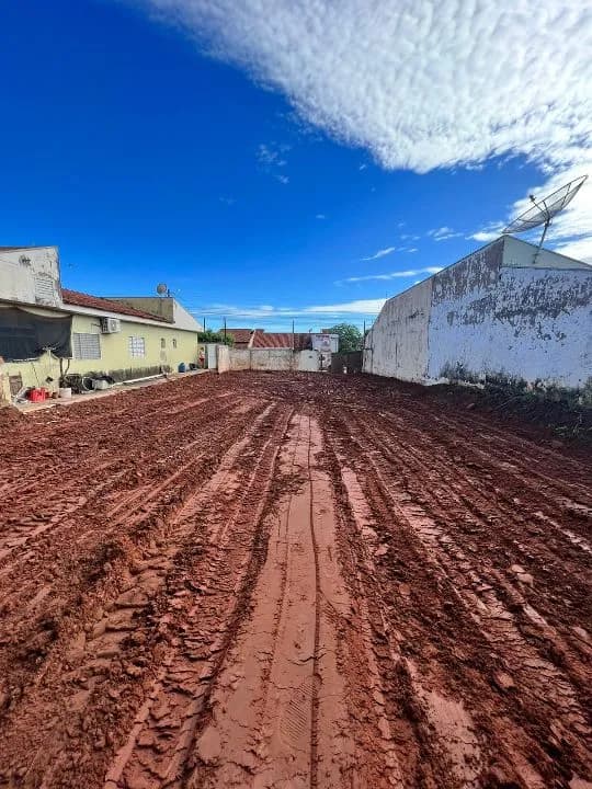 Terreno / Lote / Condomínio à venda — foto 1