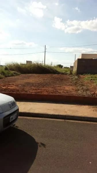 Terreno / Lote / Condomínio à venda — foto 1