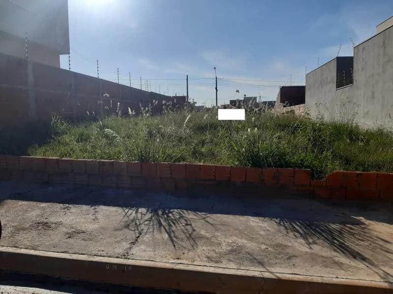 Terreno / Lote / Condomínio à venda — foto 1